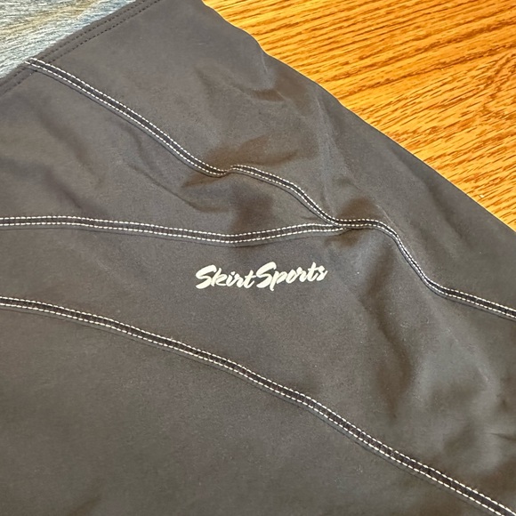 SkirtSports Jette Skirt - Picture 4 of 10